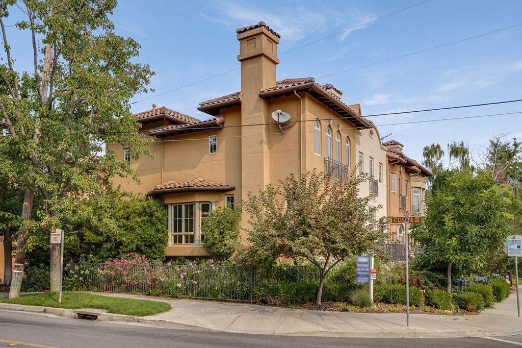 488 Gabilan Street - Photo 1