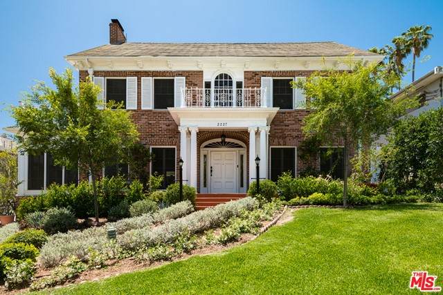 2227 Chislehurst Drive - Photo 1