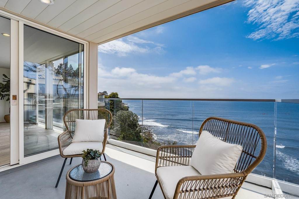 1624 Torrey Pines Road - Photo 1