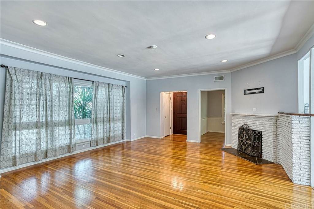 13306 Magnolia Boulevard - Photo 1