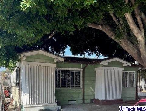 552 Cypress Avenue - Photo 1
