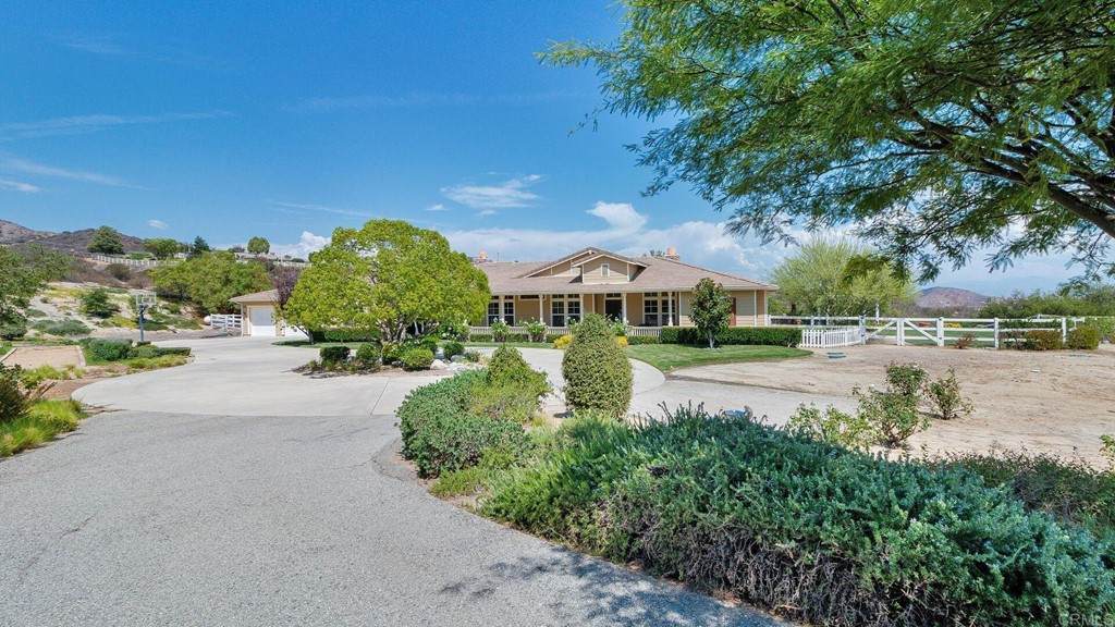 35130 Avenida La Cresta - Photo 1