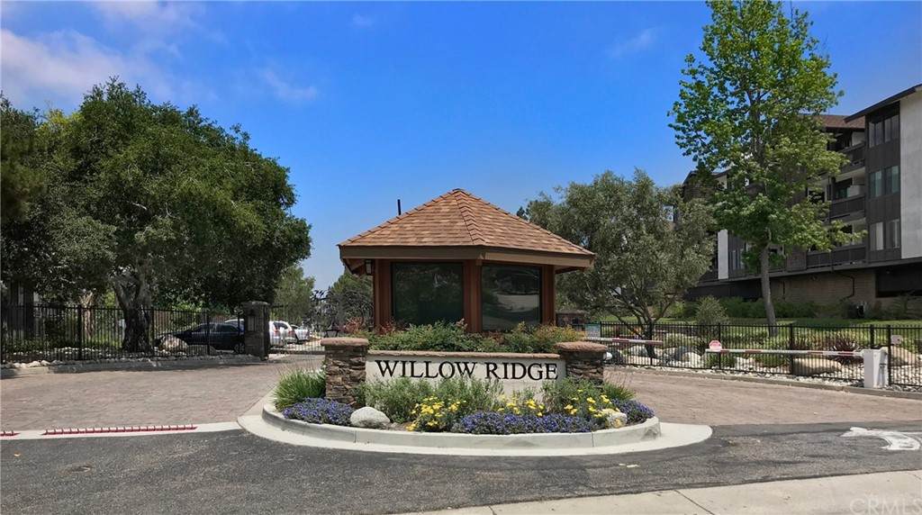 2514 Willow Street - Photo 1