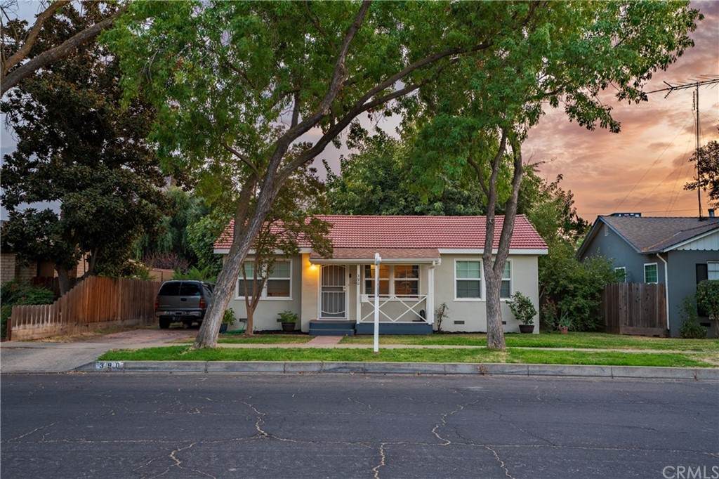 390 18th Street - Photo 1