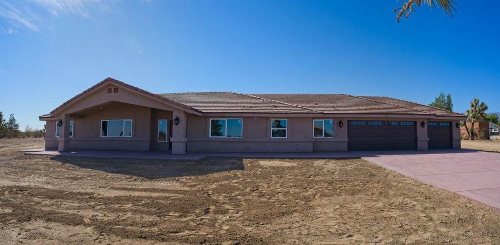4575 Sierra Road - Photo 1