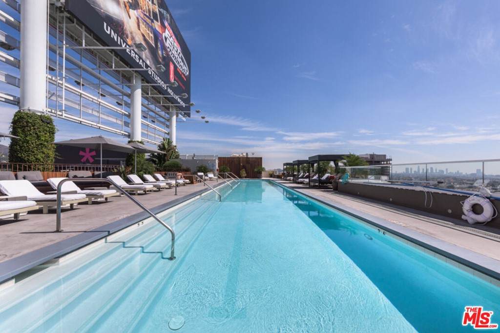 6250 Hollywood Boulevard - Photo 1
