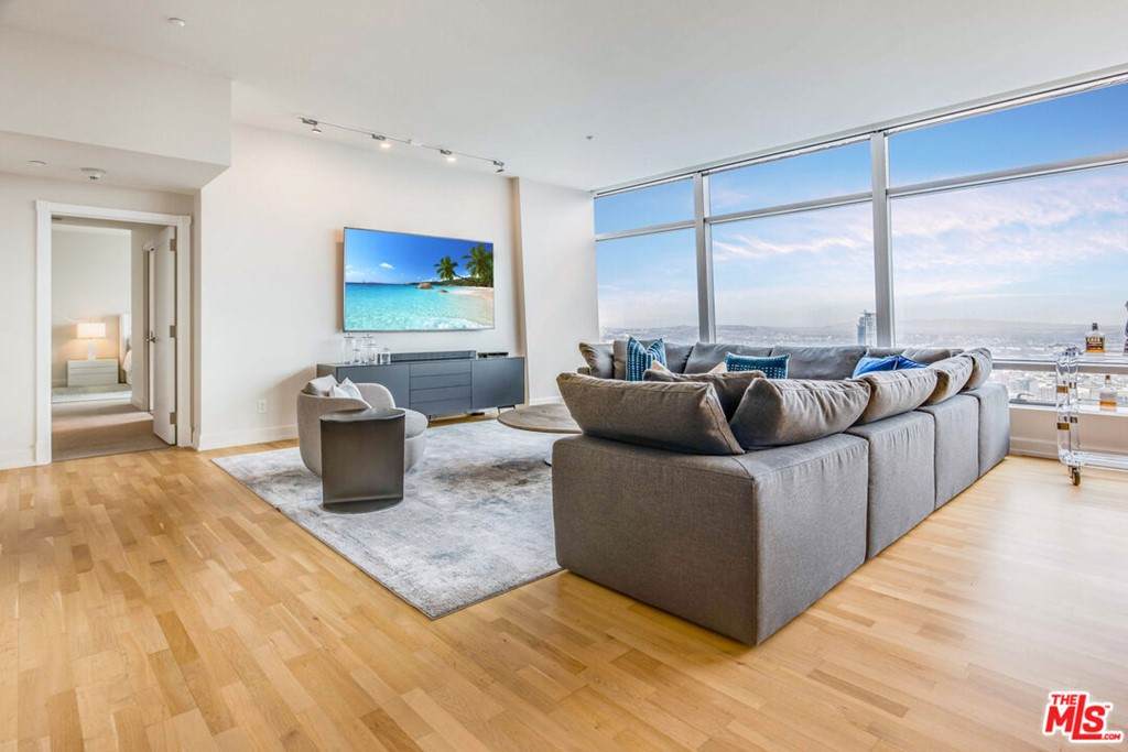 900 Olympic Boulevard - Photo 1