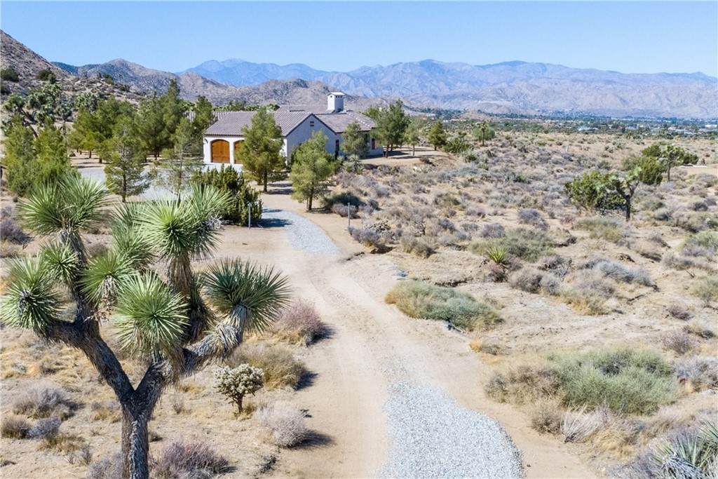 58398 Santa Barbara Drive - Photo 1