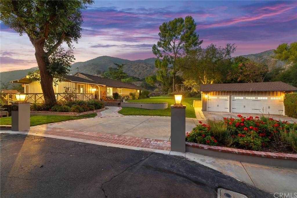 1025 Glendora Avenue - Photo 1
