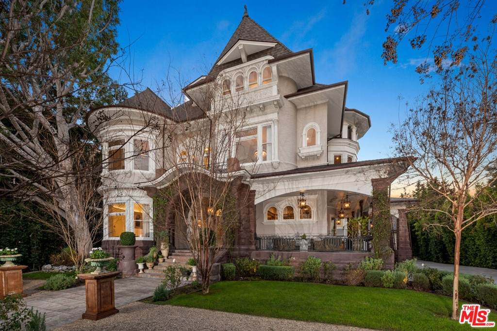 637 Lucerne Boulevard - Photo 1