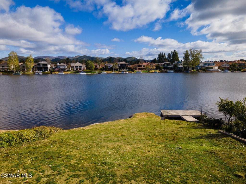 2433 Leeward Circle - Photo 1