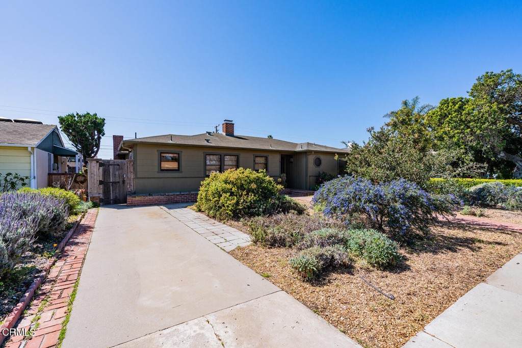 550 Beverly Drive - Photo 1