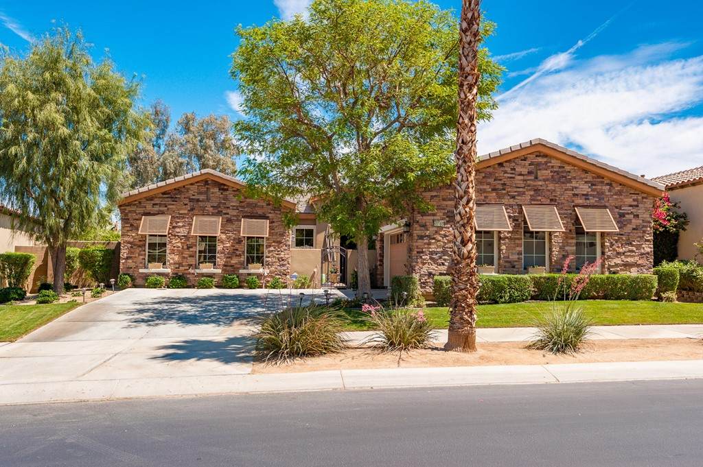 60160 Desert Rose Drive - Photo 1