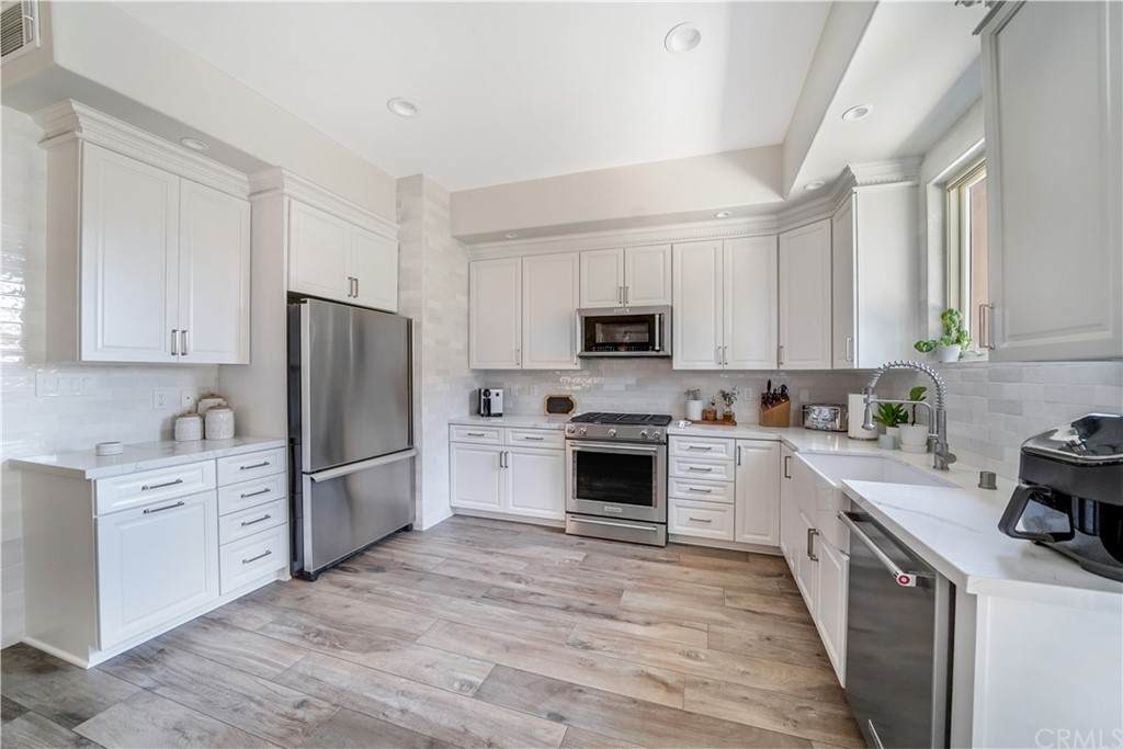 1561 Orange Avenue - Photo 1