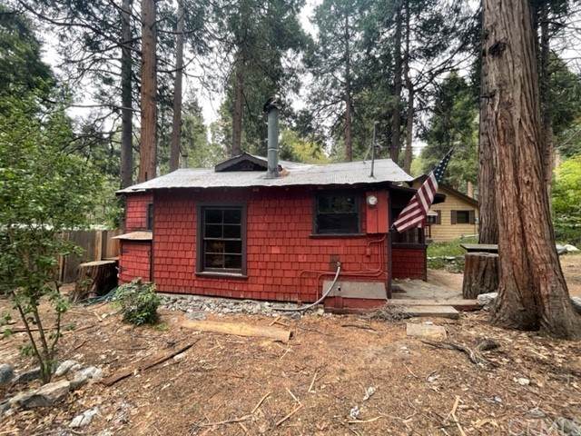 40976 Oak Drive - Photo 1