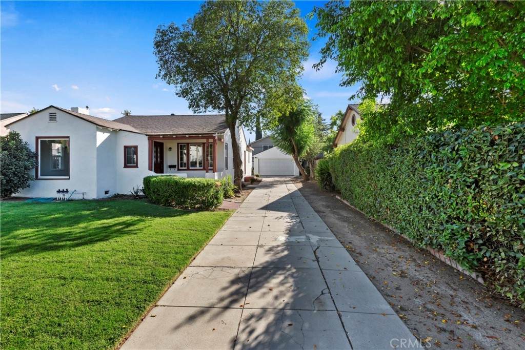 3892 Ramona Drive - Photo 1