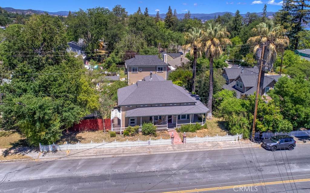 150 Clearlake Avenue - Photo 1