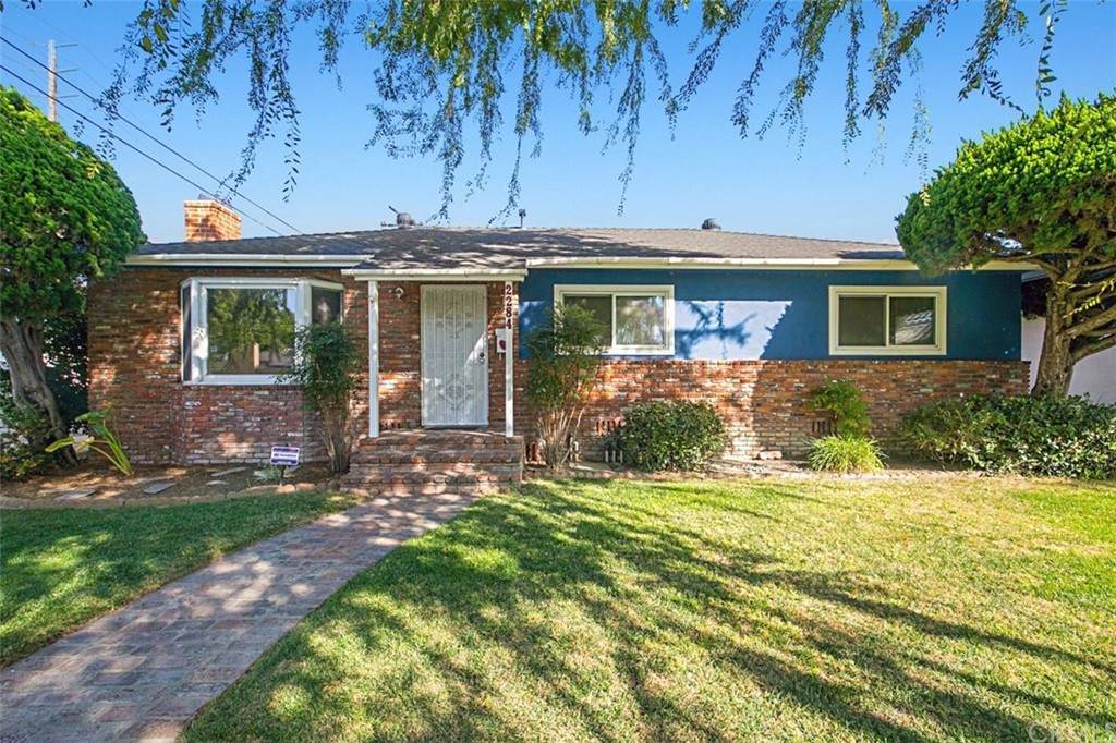 2284 Tevis Avenue - Photo 1