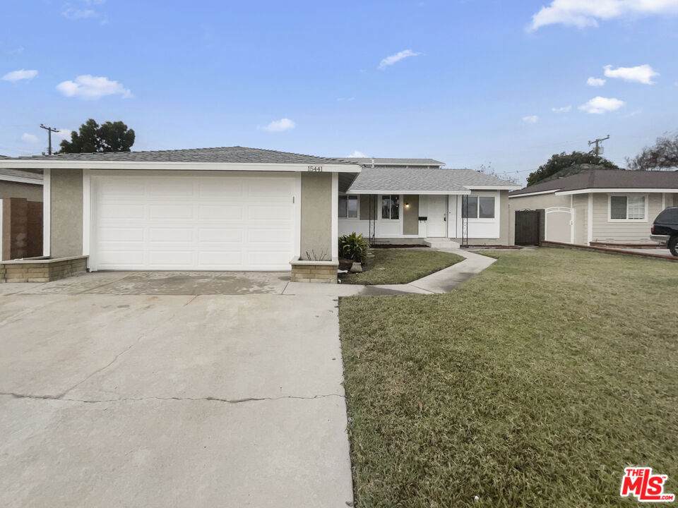 15441 Stanford Lane - Photo 1