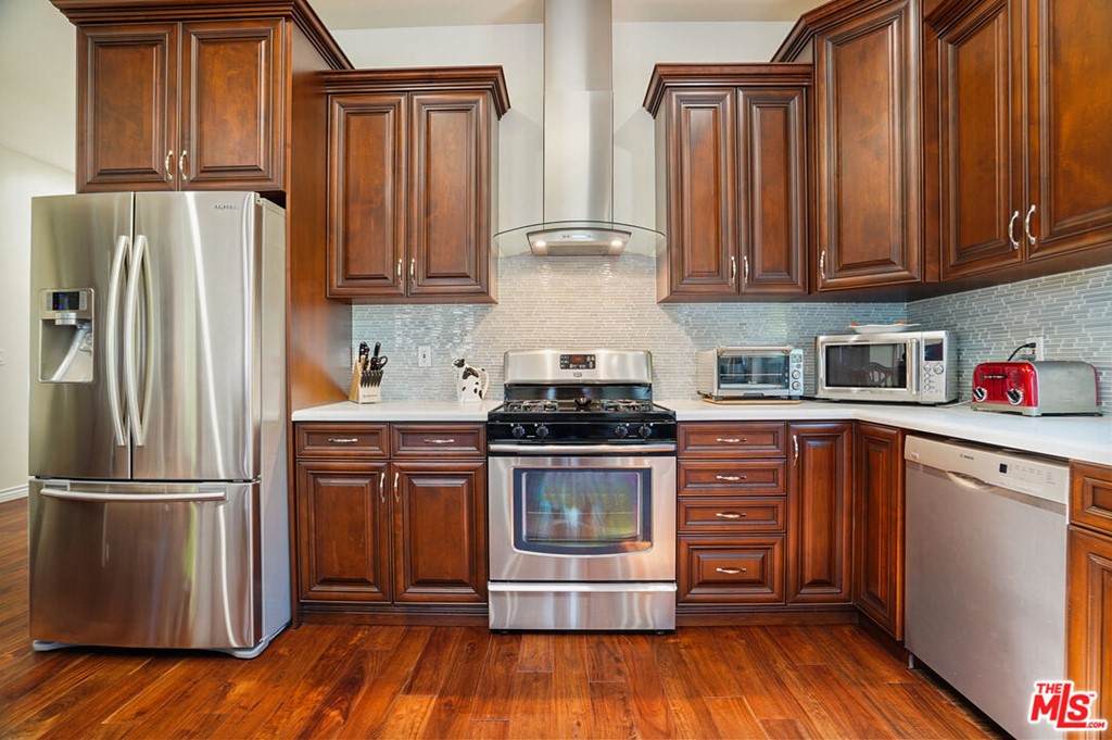 14901 Otsego Street - Photo 1