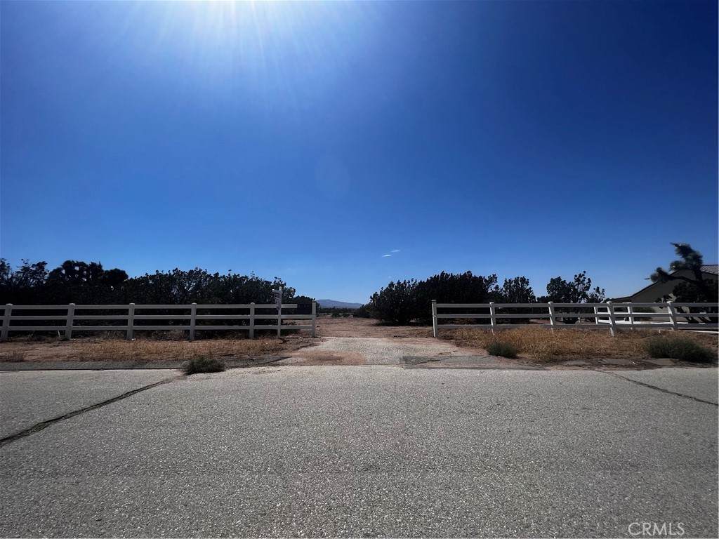 8136 Heartland Circle - Photo 1