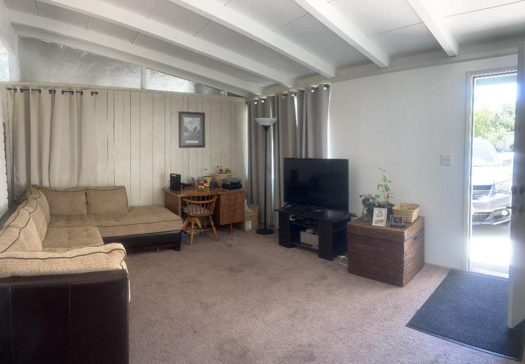 1888 Sumatra Avenue - Photo 1