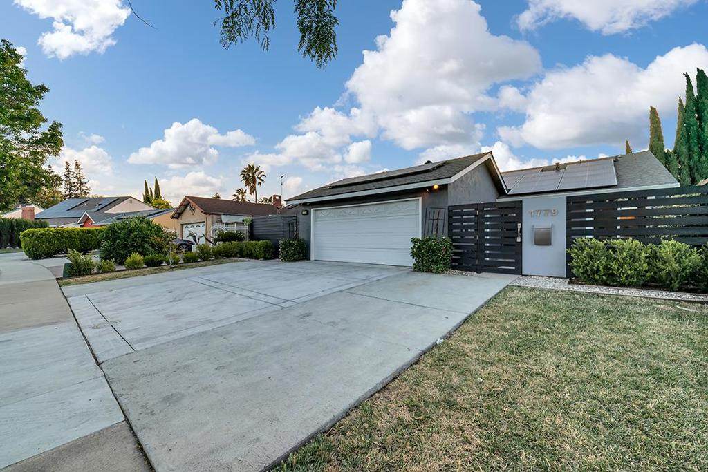 1779 Bagpipe Way - Photo 1