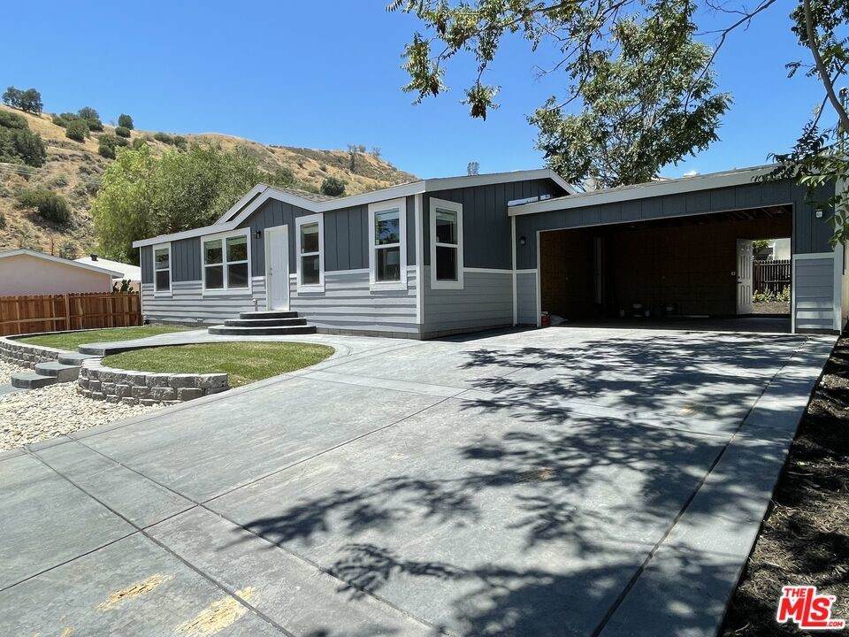 28915 Saint Lawrence Street - Photo 1