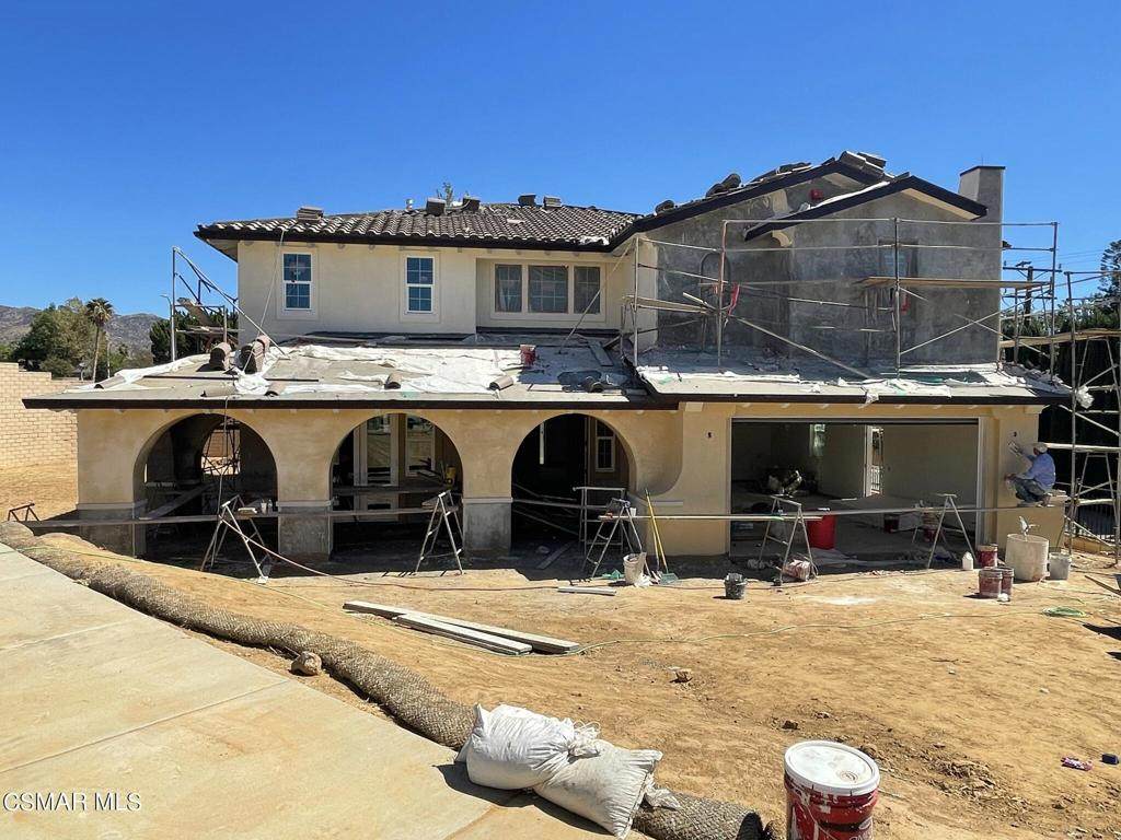 4698 Summit Avenue - Photo 1