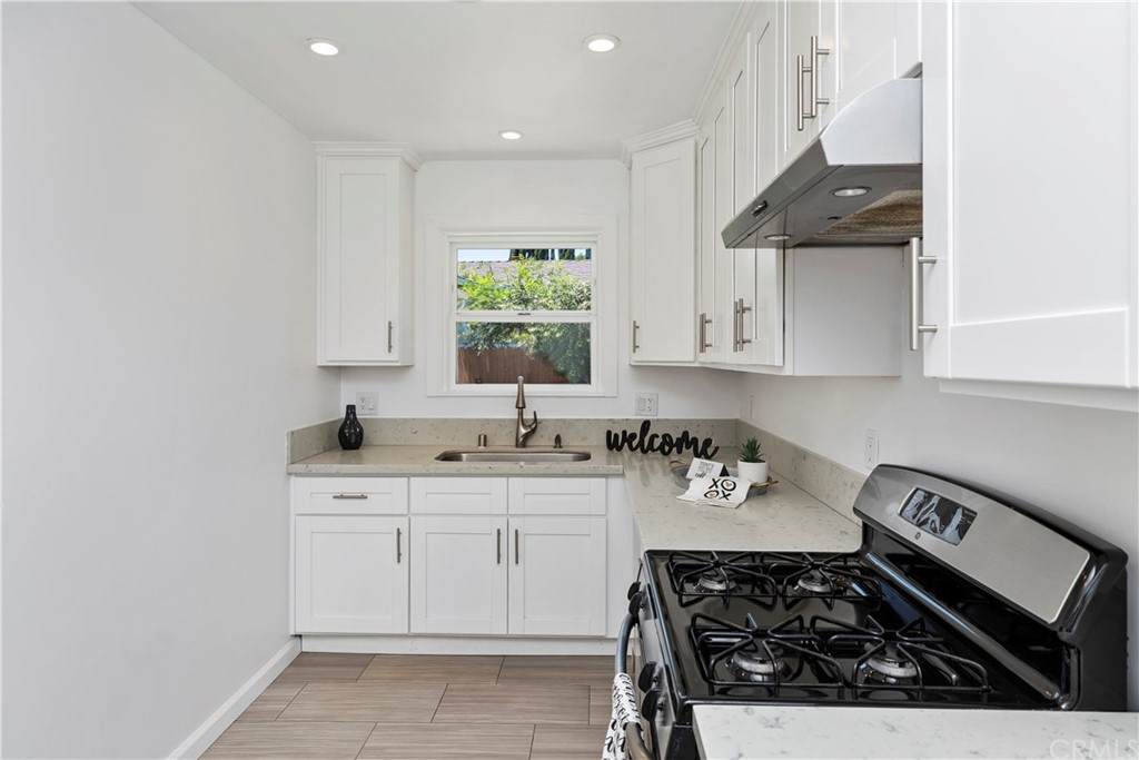 23130 Victory Boulevard - Photo 1