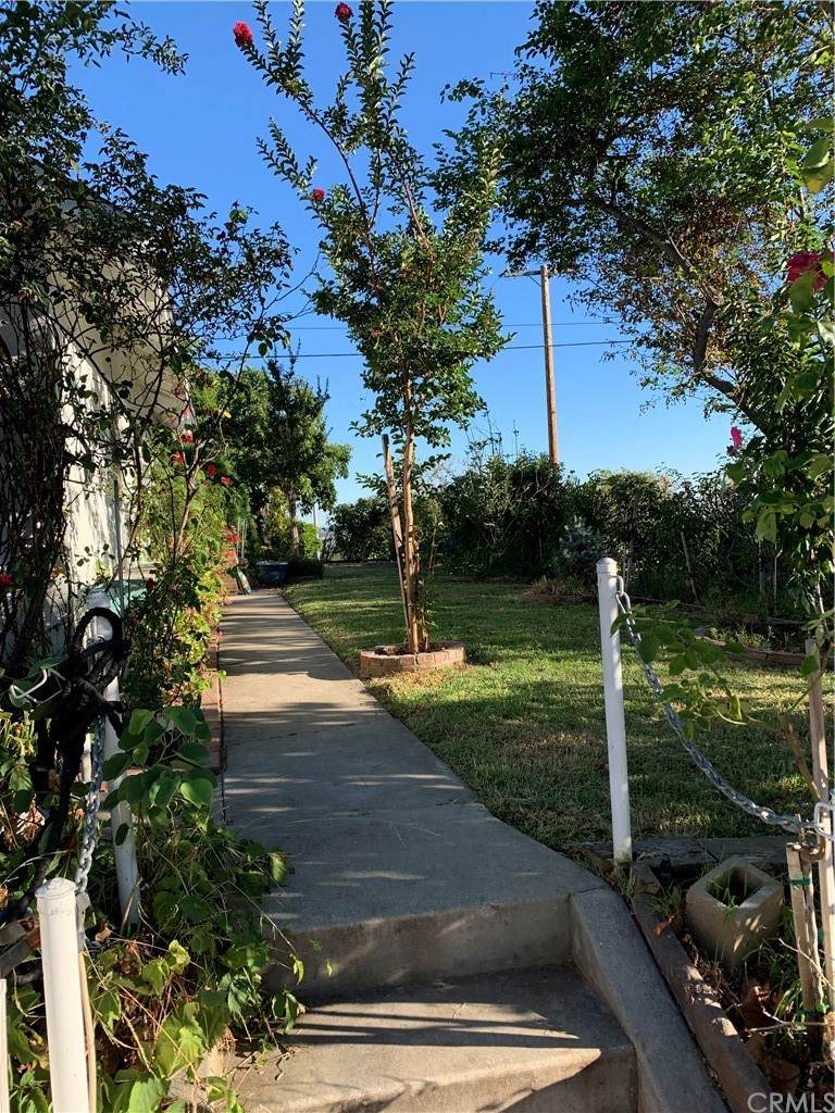 9810 Capulet Avenue - Photo 1