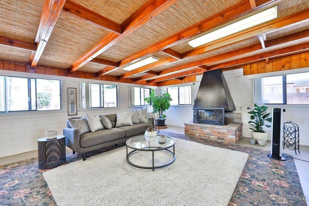 8365 Dallas St - Photo 1