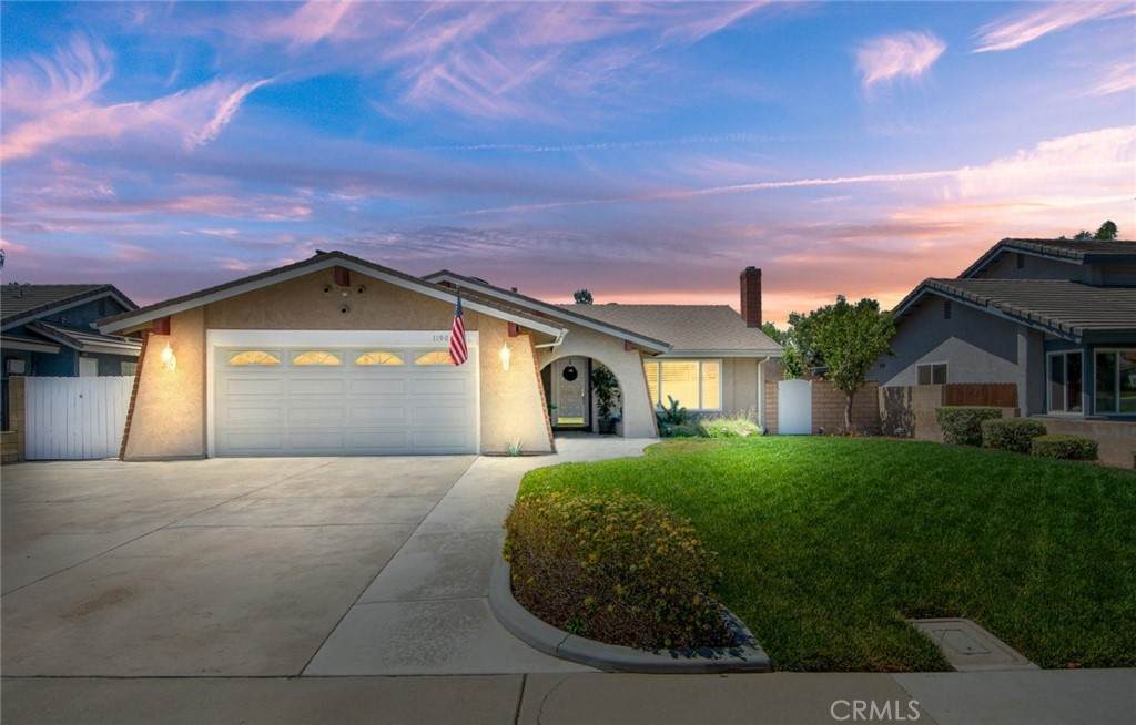 1190 Beaver Way - Photo 1