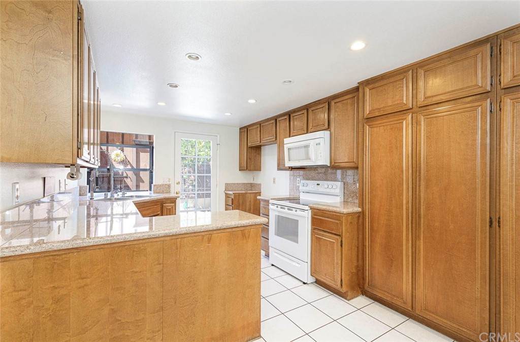2275 Stonewood Court - Photo 1