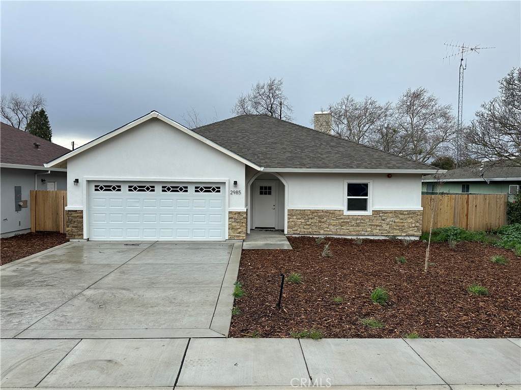 2985 11 St - Photo 1