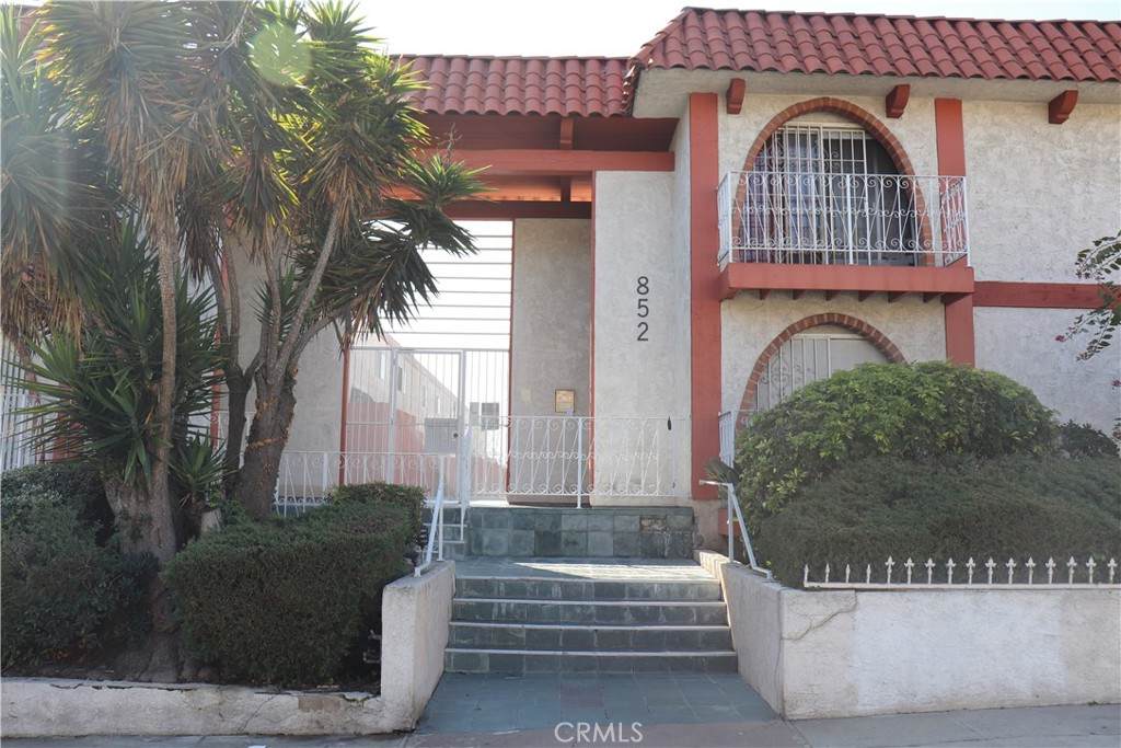 852 Beach Avenue - Photo 1