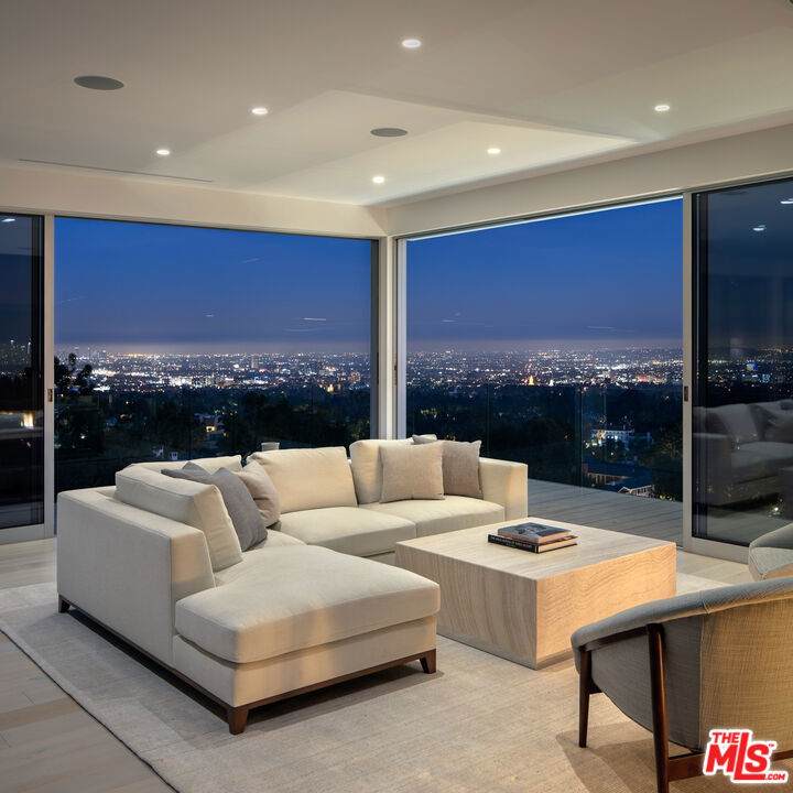 9894 Beverly Grove Drive - Photo 1