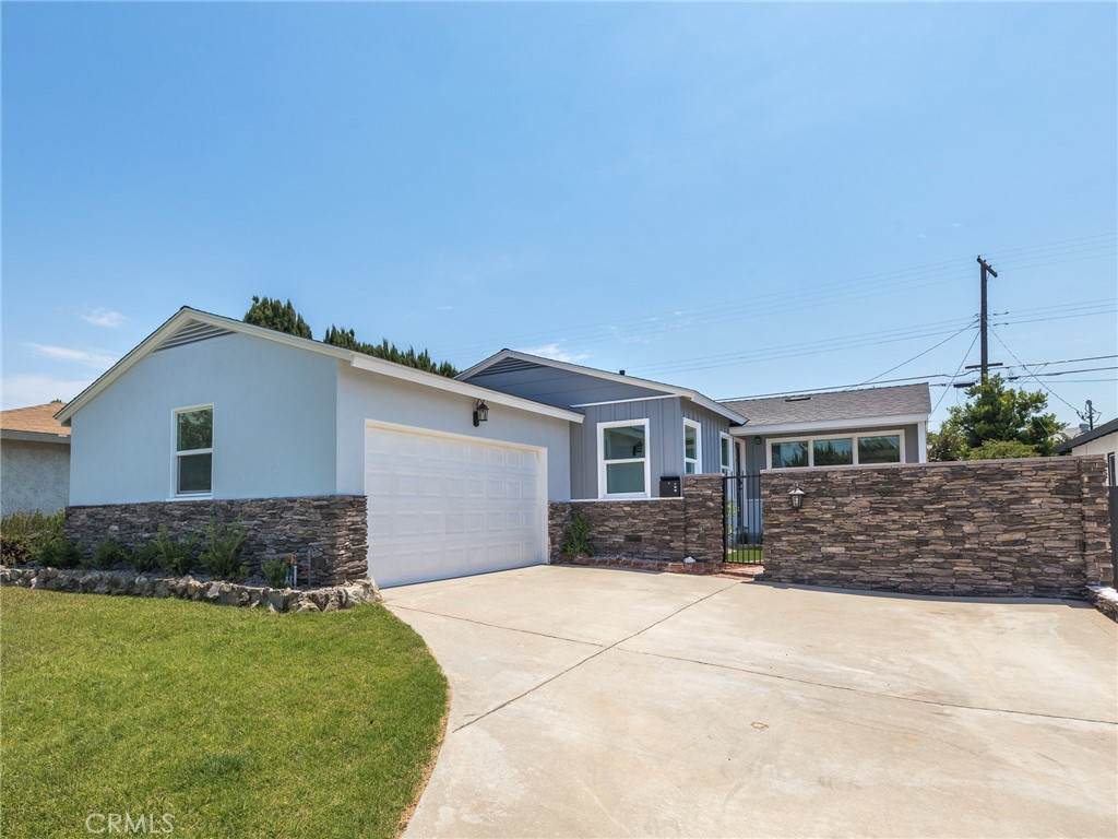 5330 141st Street - Photo 1