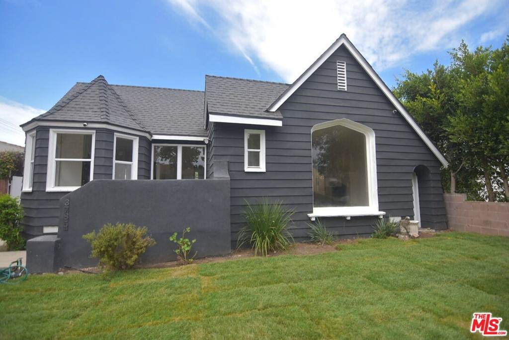 3785 Maplewood Avenue - Photo 1