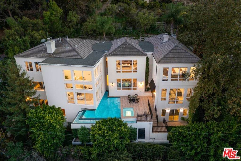 14435 Mulholland Drive - Photo 1
