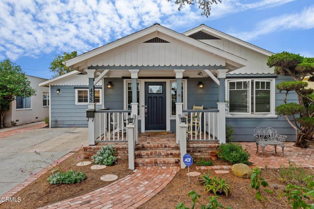 455 Deodar Avenue - Photo 1