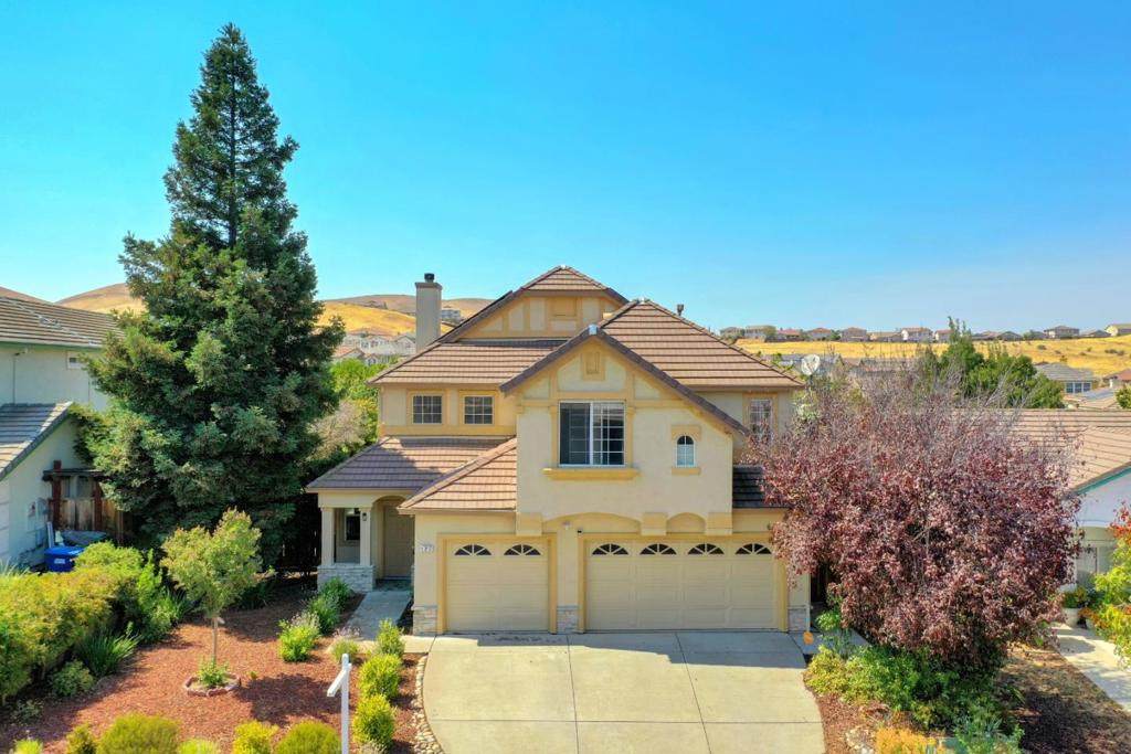 127 Greenmeadow Circle - Photo 1
