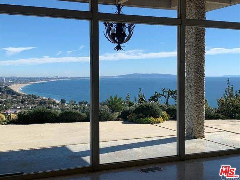880 Vista Pacifica - Photo 1