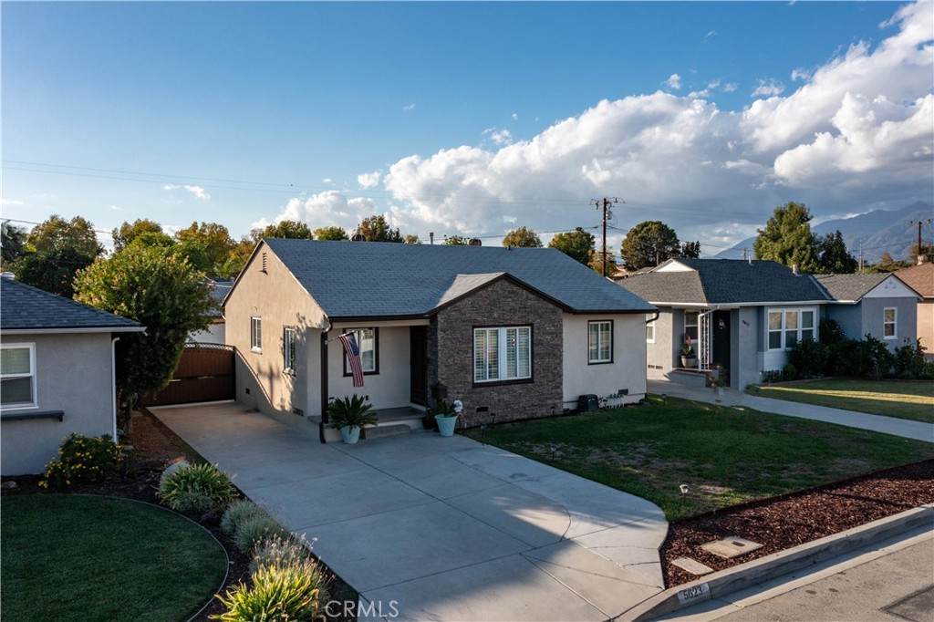 5623 Huddart Avenue - Photo 1