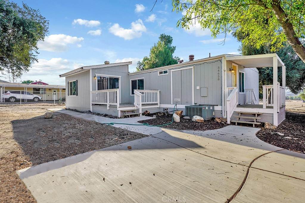 34658 White Street - Photo 1