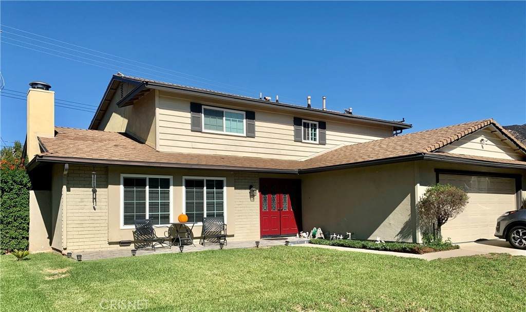 2163 Cheam Avenue - Photo 1