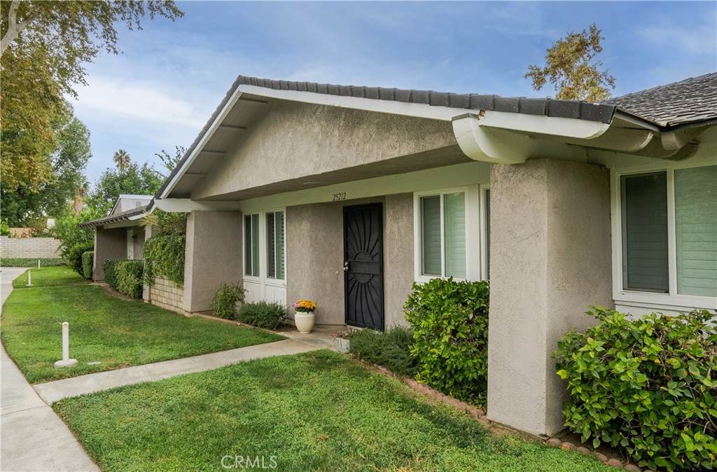 25212 Lawton Avenue - Photo 1