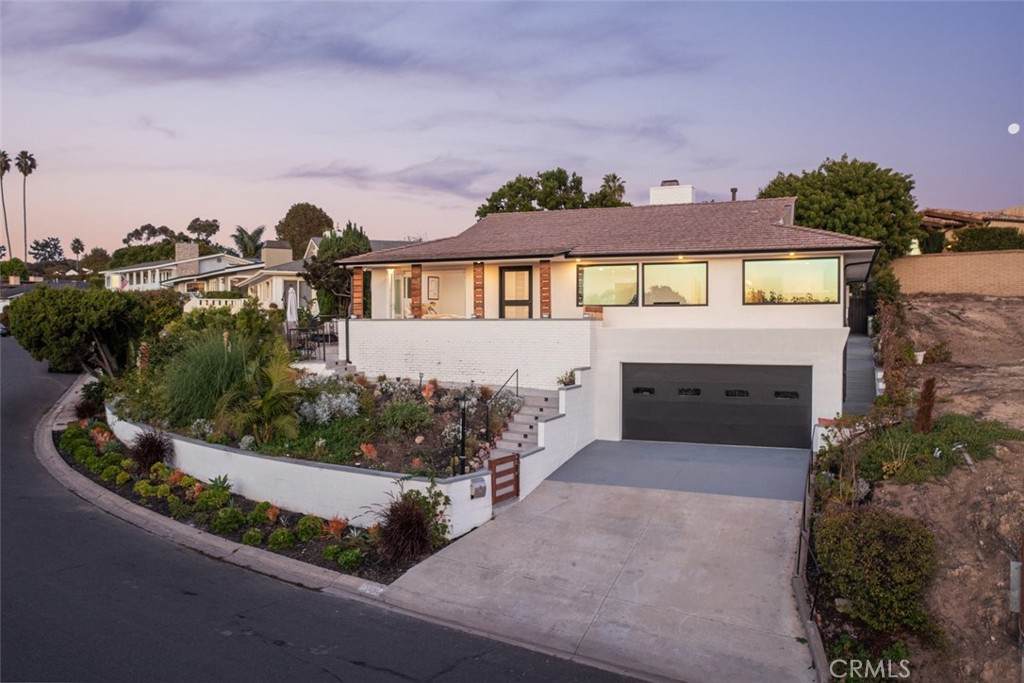 508 De Anza Drive - Photo 1
