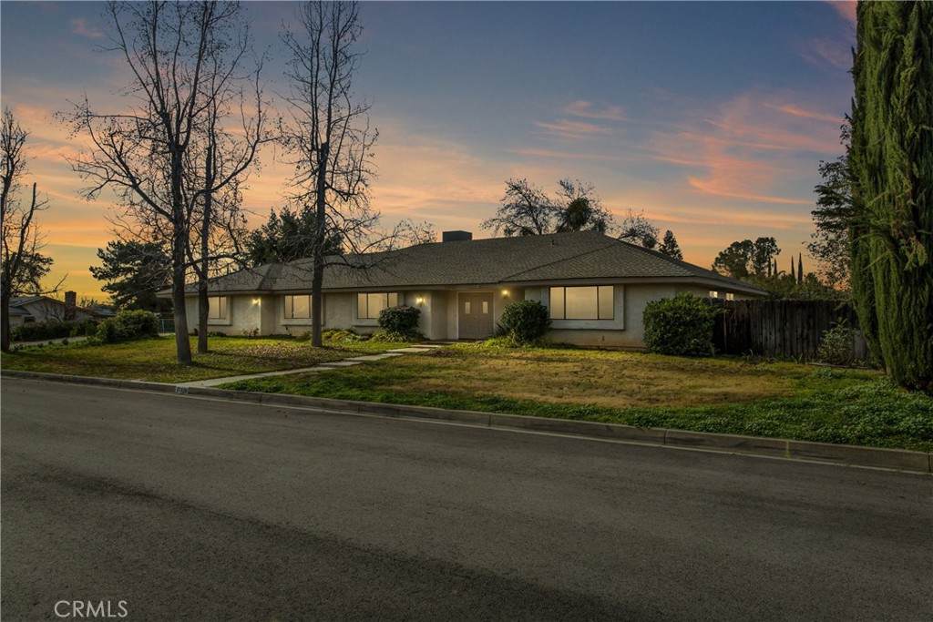 12930 Linn Street - Photo 1