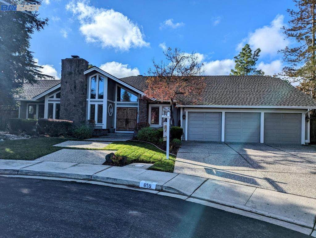 659 Rowell Ln - Photo 1